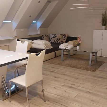 Hajnal apartman Apartment Szeged Bagian luar foto