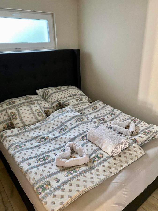 Hajnal apartman Apartment Szeged Bagian luar foto