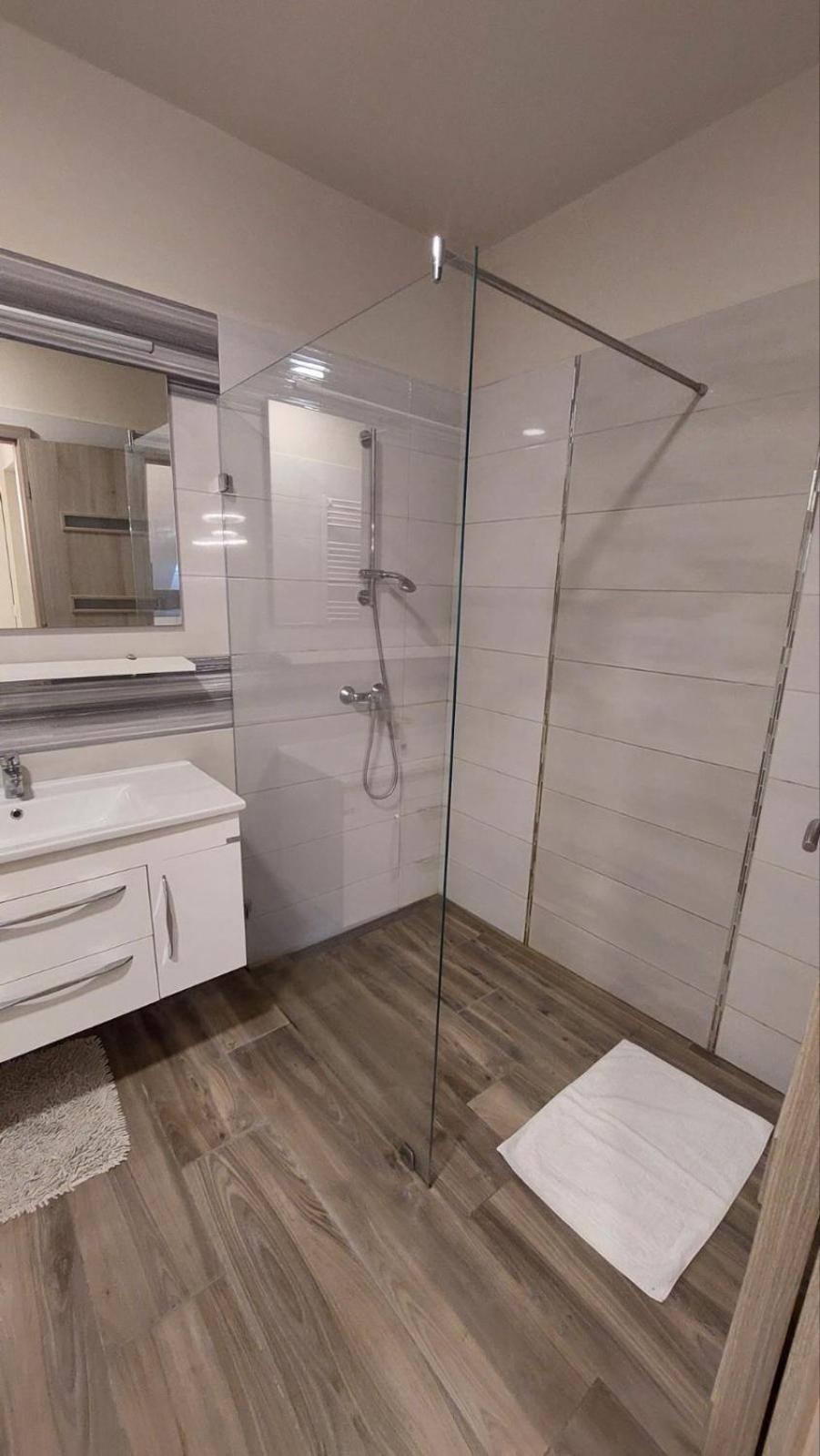 Hajnal apartman Apartment Szeged Bagian luar foto