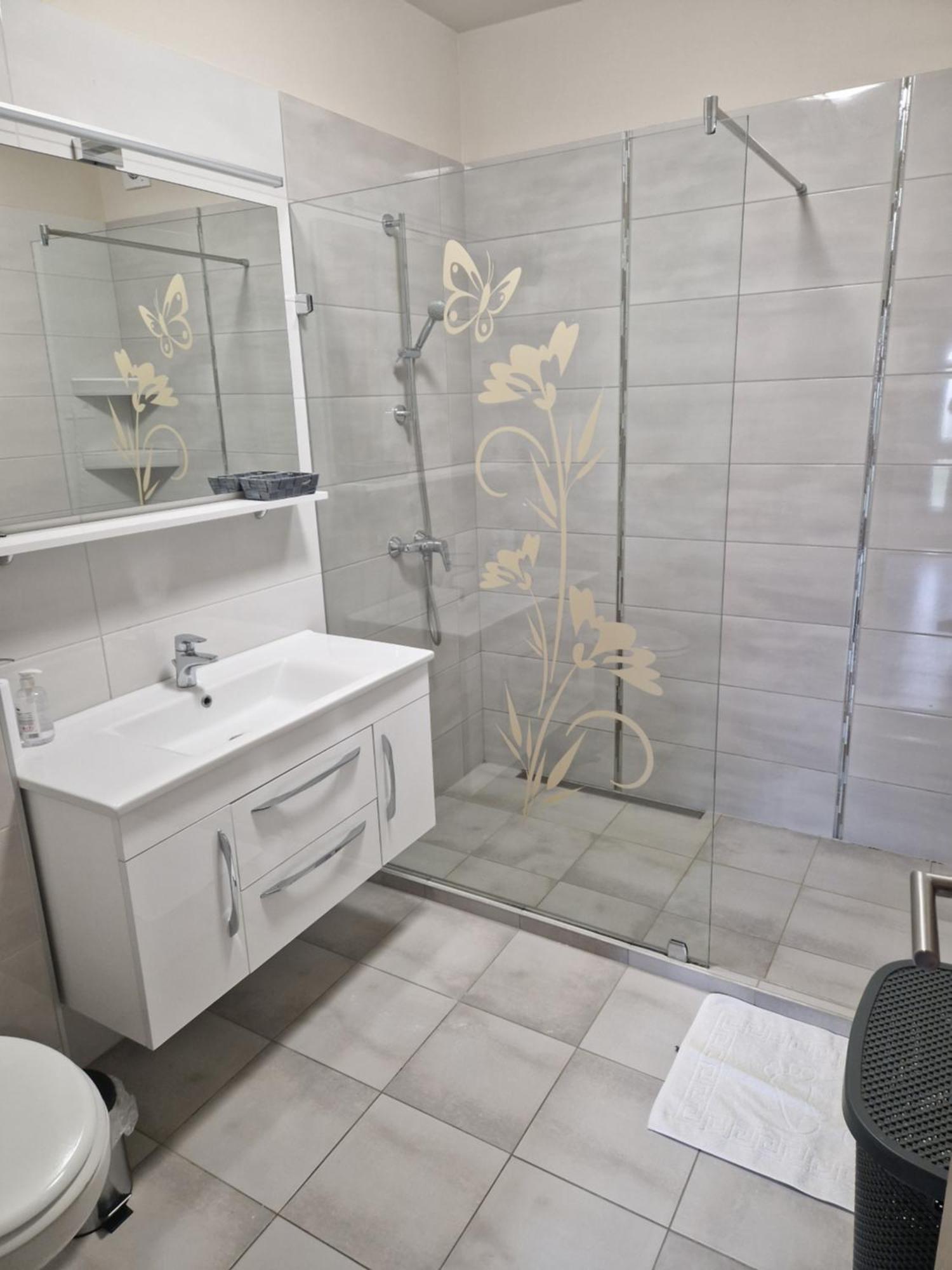 Hajnal apartman Apartment Szeged Ruang foto
